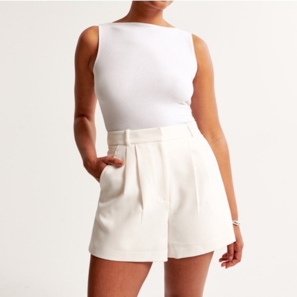Abercrombie & Fitch Pants - Abercrombie & Fitch Sloane Curve Love Shorts 25 0 Cream New Pleated High Rise